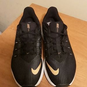 Nike womens shoes